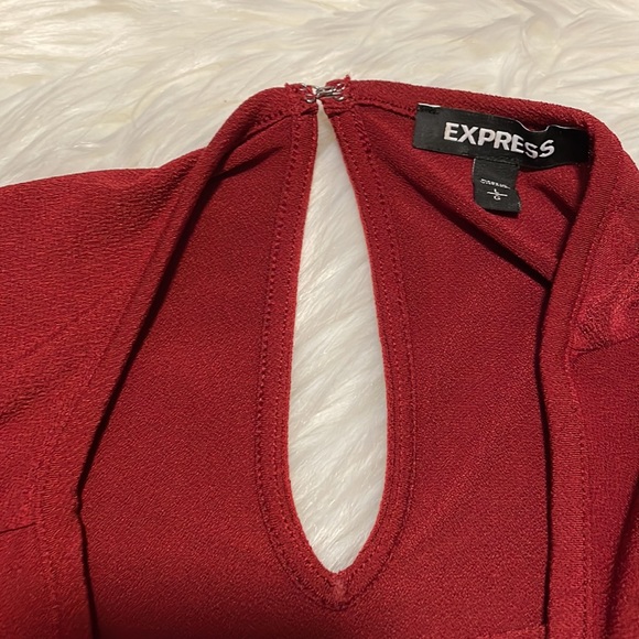 5 for $25🎈 Express deep red top - Picture 4 of 5